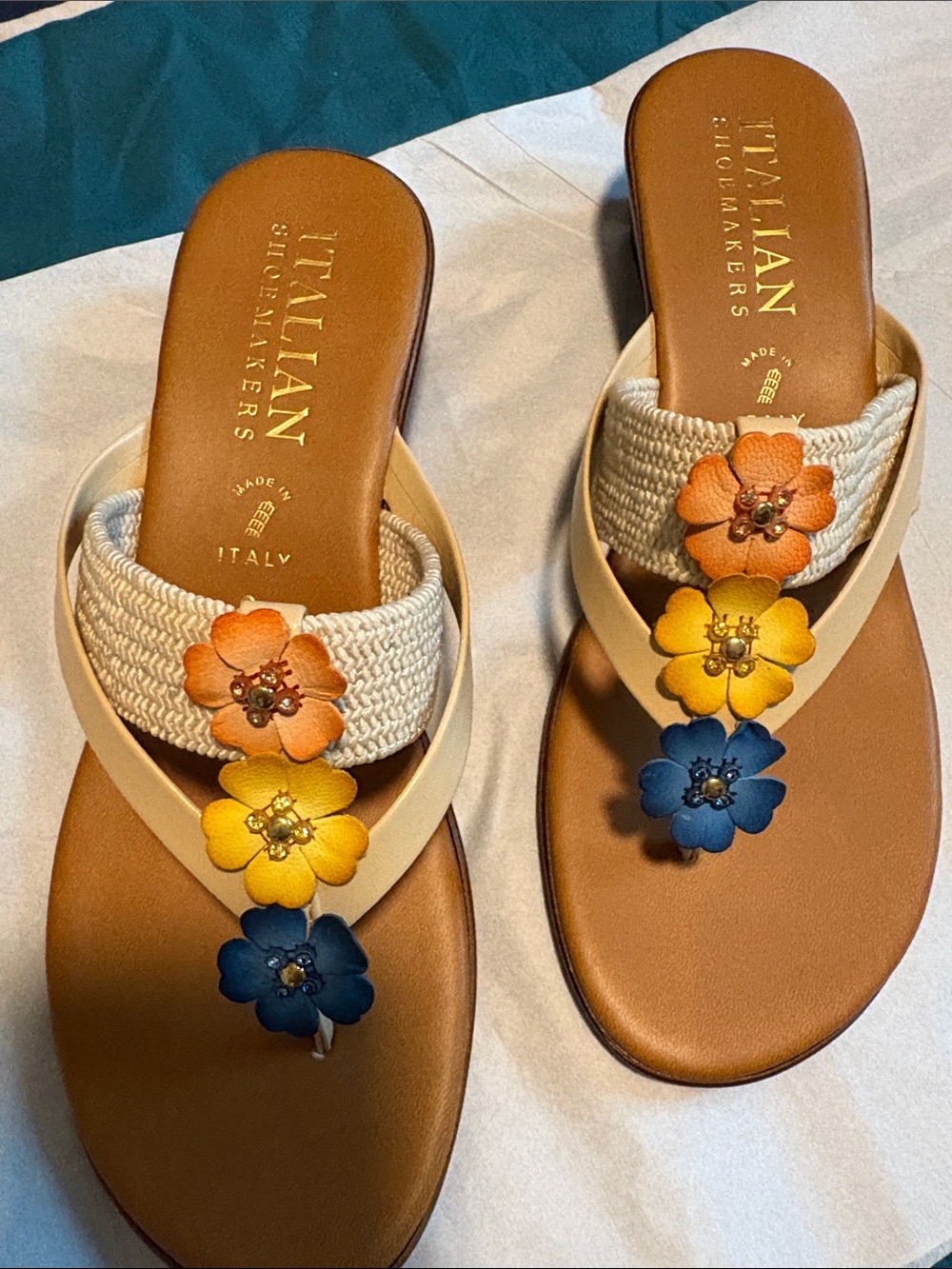 Italian Shoemakers Women's Beige Floral Leather Thong Sandals